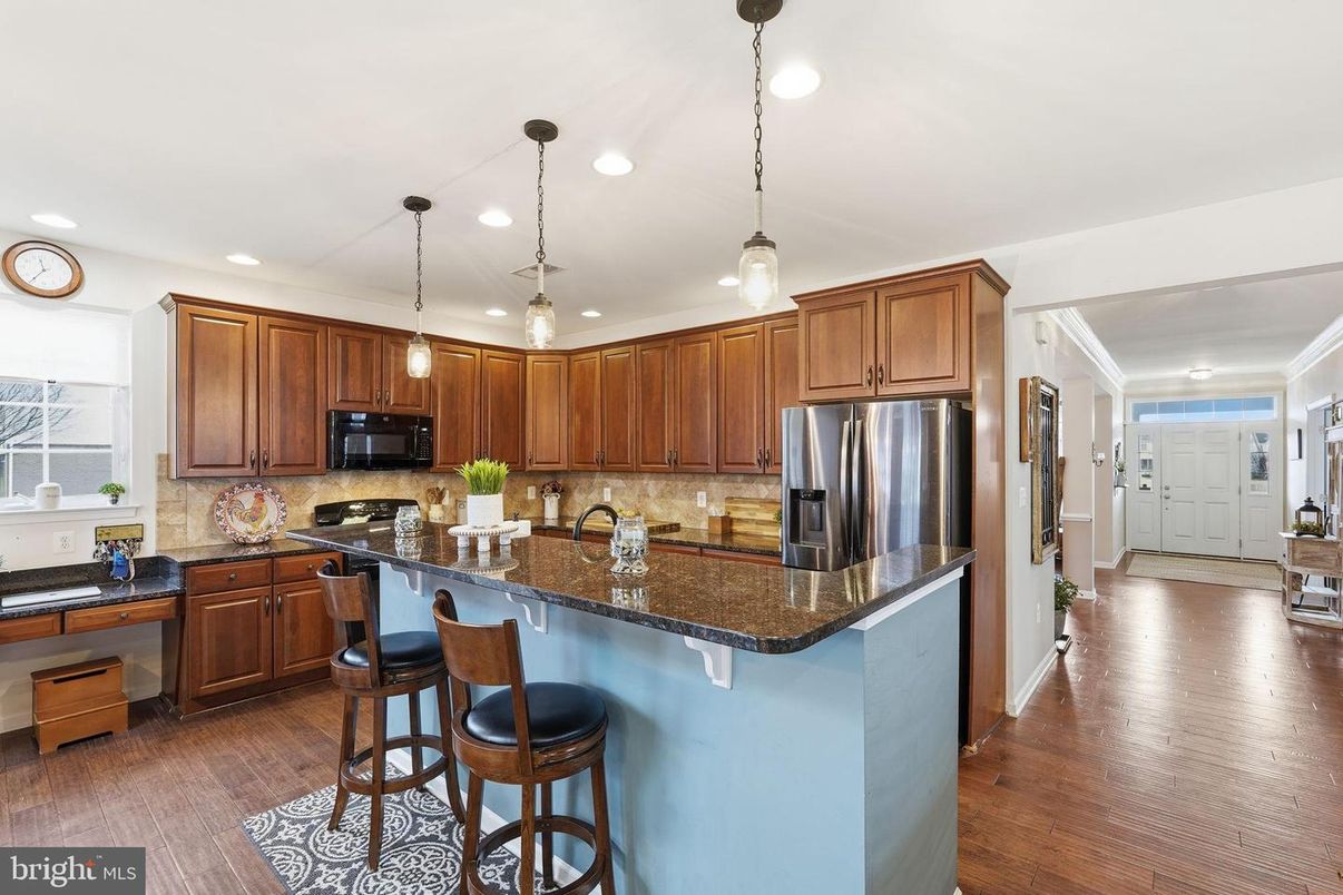Interior, Kitchen, Pendant Lights, Recessed Lighting, Wood Texture Flooring