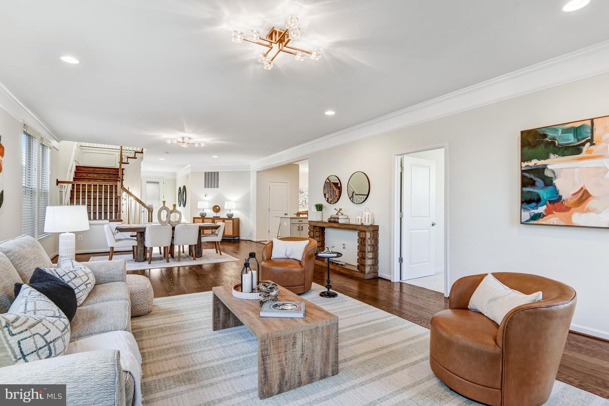 Dining room, Interior, Living room, Recessed Lighting, Wood Texture Flooring