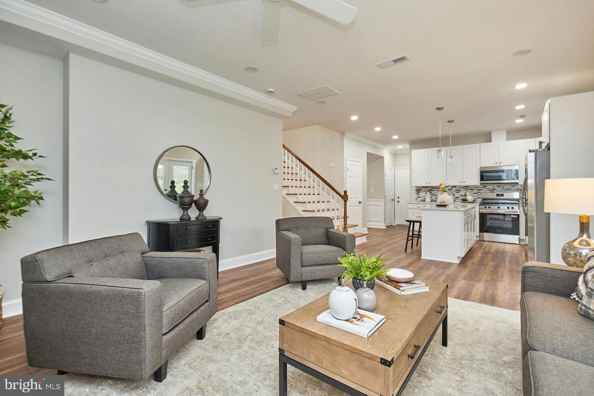 Interior, Kitchen, Living room, Pendant Lights, Recessed Lighting, Stainless Steel Appliances, Wood Texture Flooring