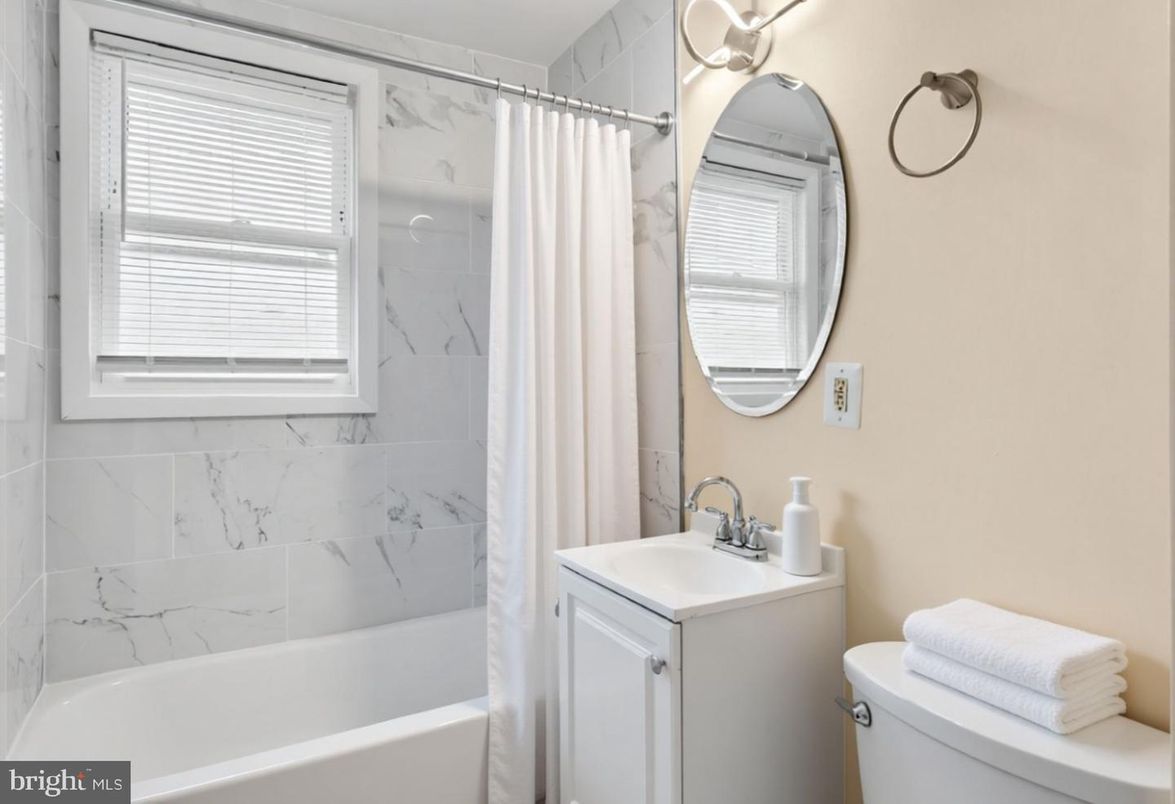 Bathroom, Interior, Marble Walls