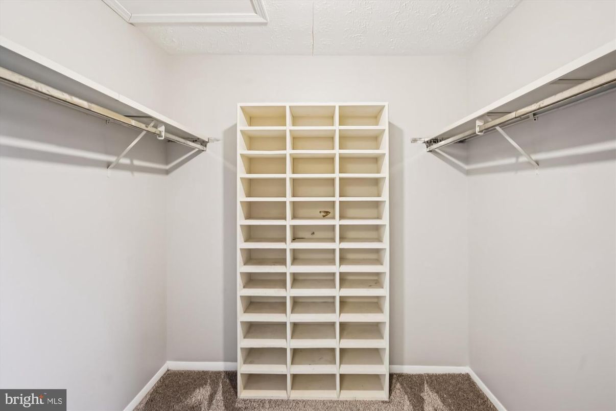 Interior, Walk-in Closets