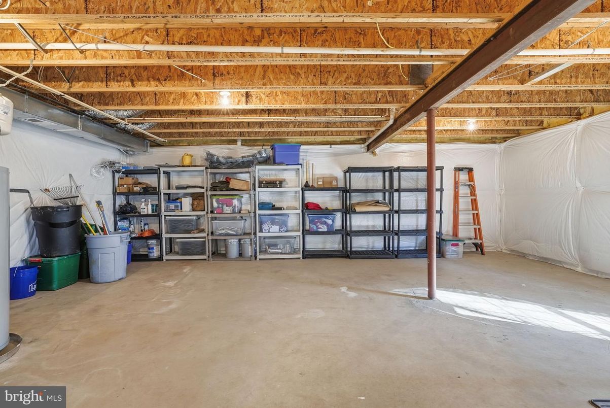 Garage, Interior, Wooden Beams, Wooden Ceilings