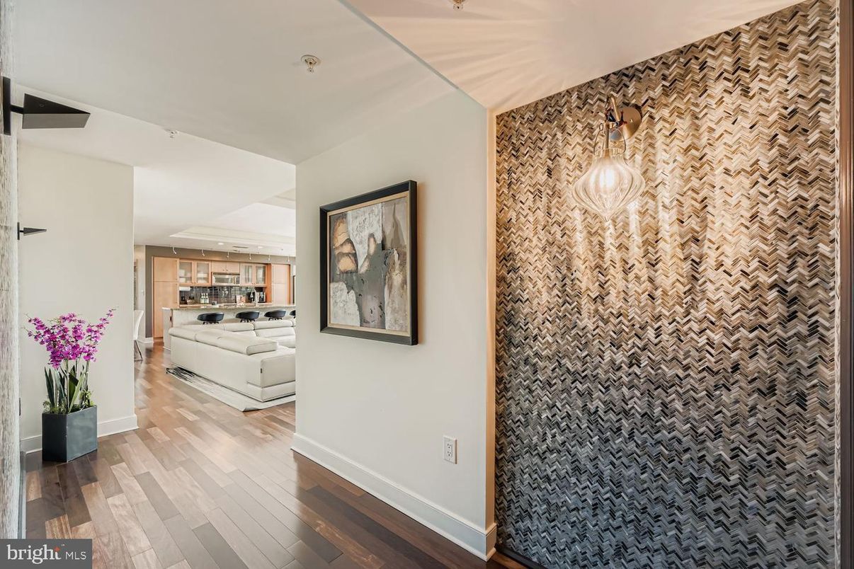 Interior, Kitchen, Pendant Lights, Wood Texture Flooring