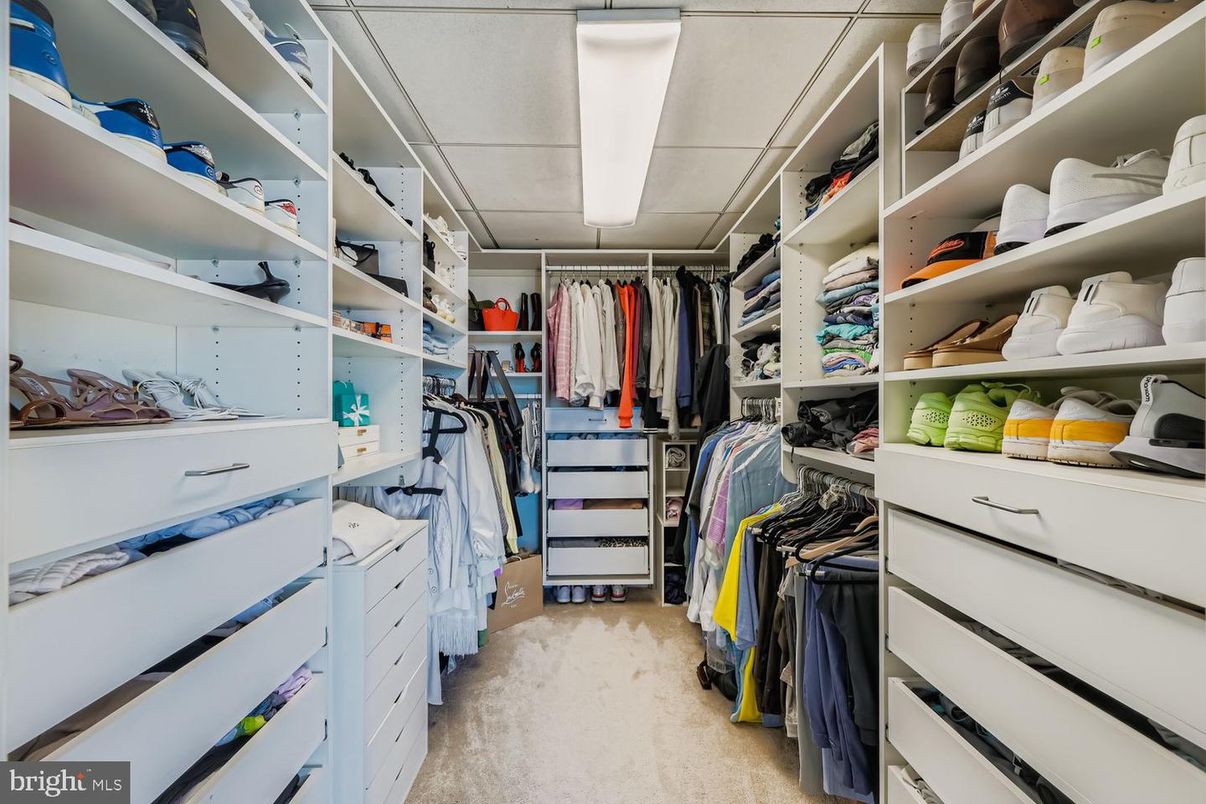 Interior, Walk-in Closets