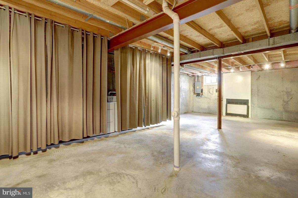 Interior, Wooden Beams