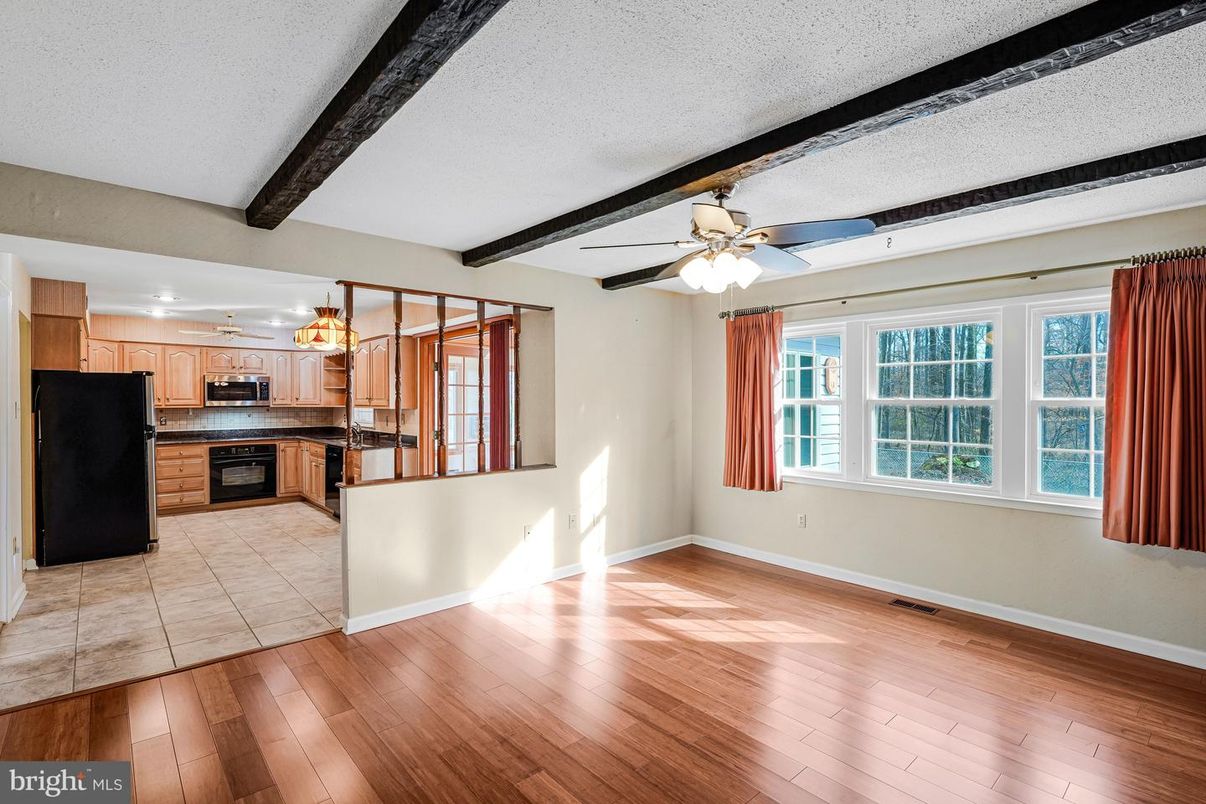 Empty room, Interior, Kitchen, Wooden Beams, Wood Texture Flooring