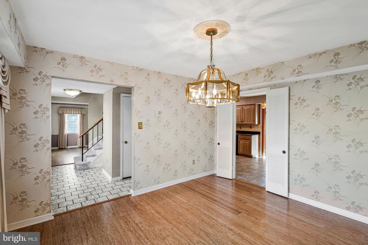 Empty room, Interior, Kitchen, Pendant Lights, Wood Texture Flooring