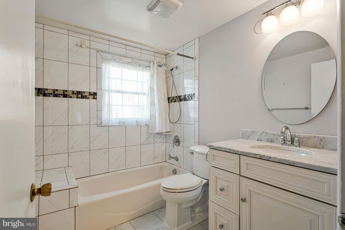 Bathroom, Interior, Marble Walls