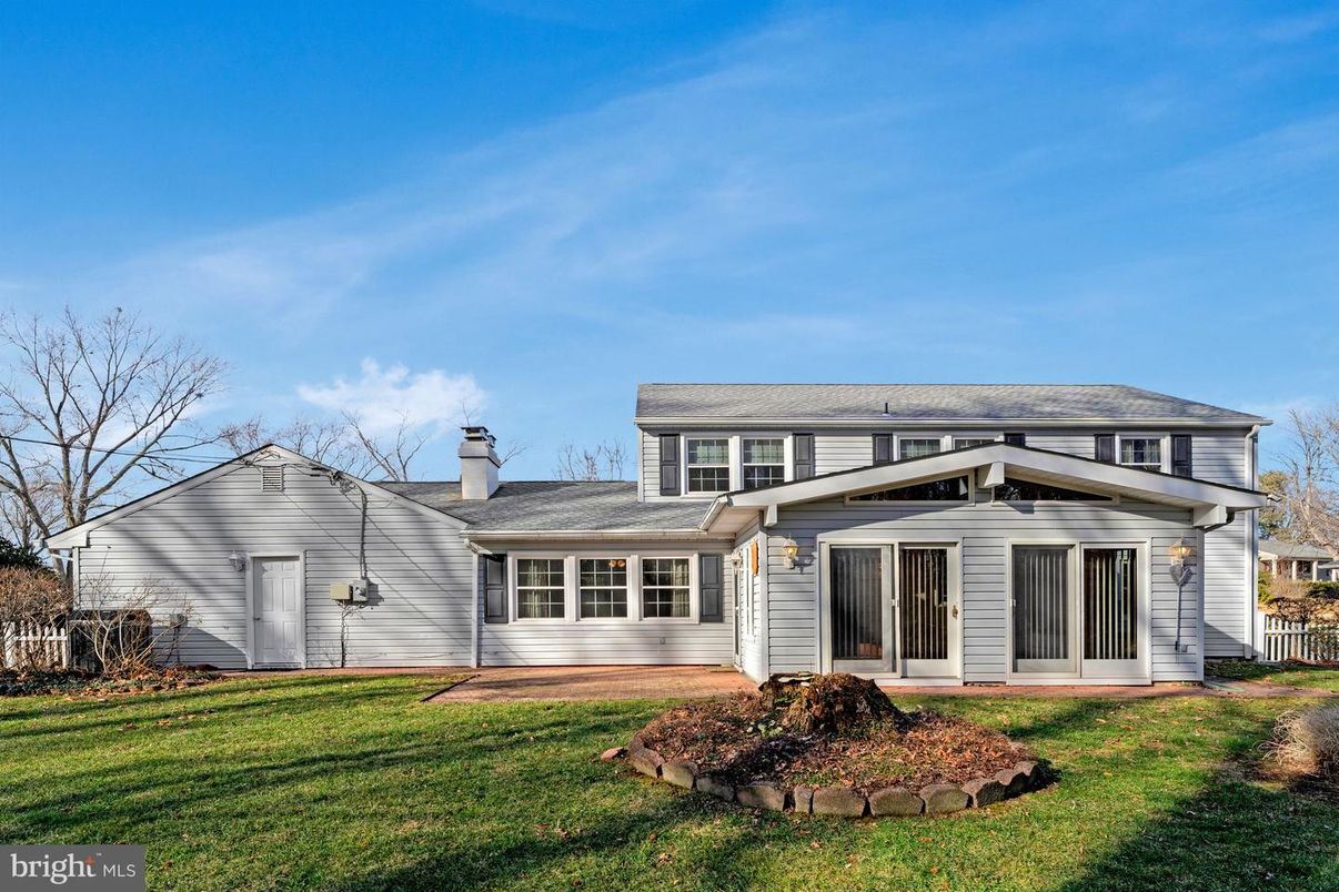 Exterior, Facade, Georgian