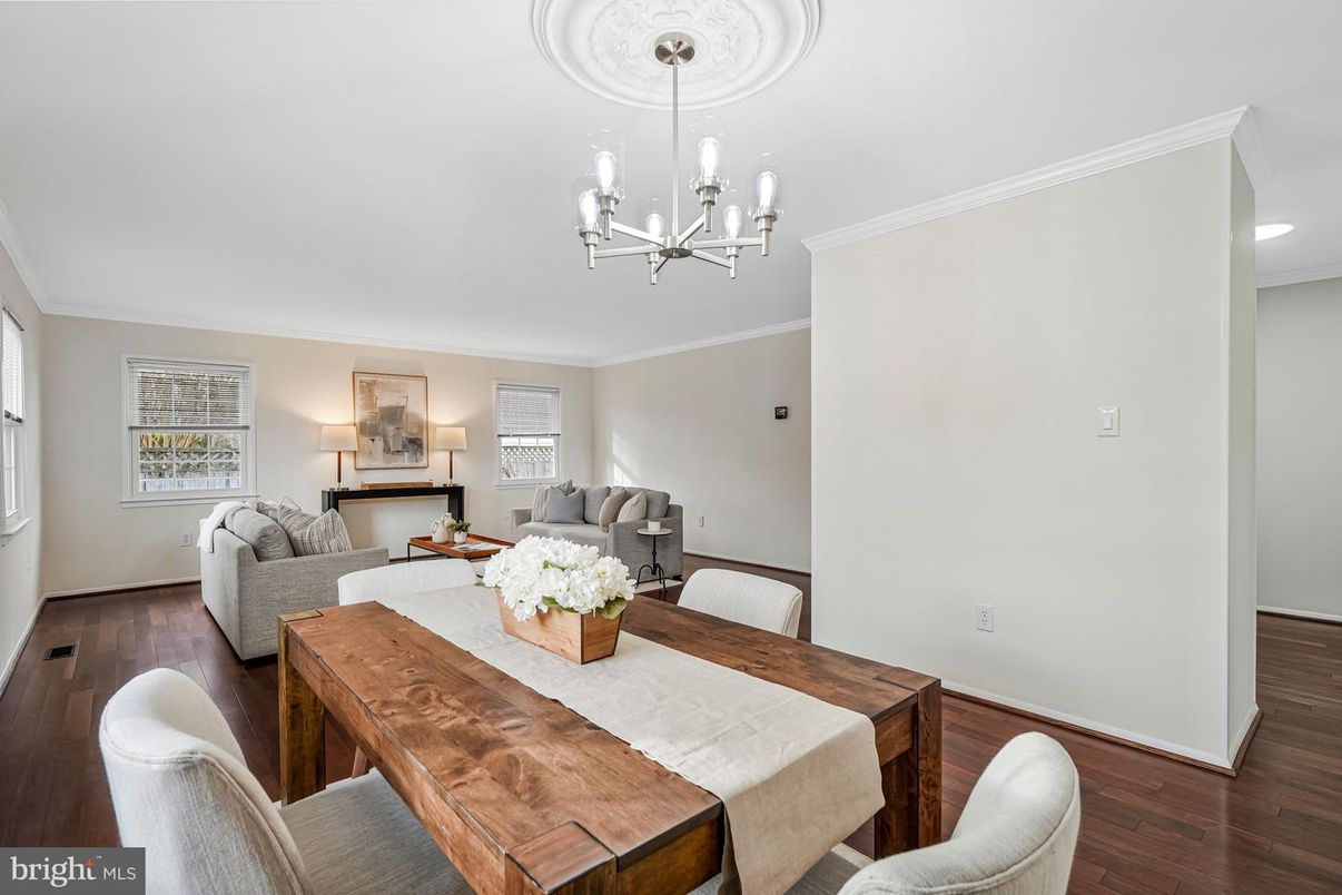 Chandelier, Dining room, Interior, Living room, Wood Texture Flooring