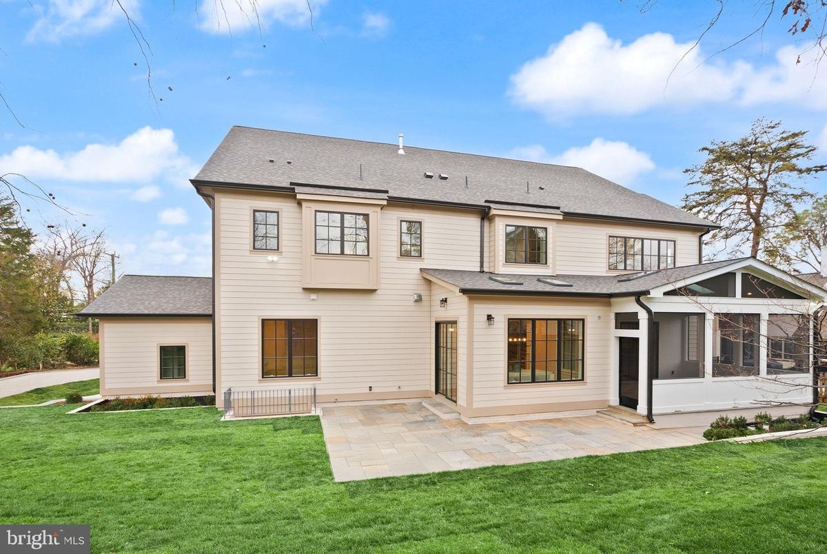 Backyard, Exterior, Facade, French Provincial