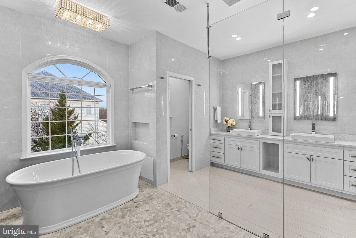 Bathroom, Dual Sink Vanities, Free Standing Baths, Glass Shower, Interior, Recessed Lighting