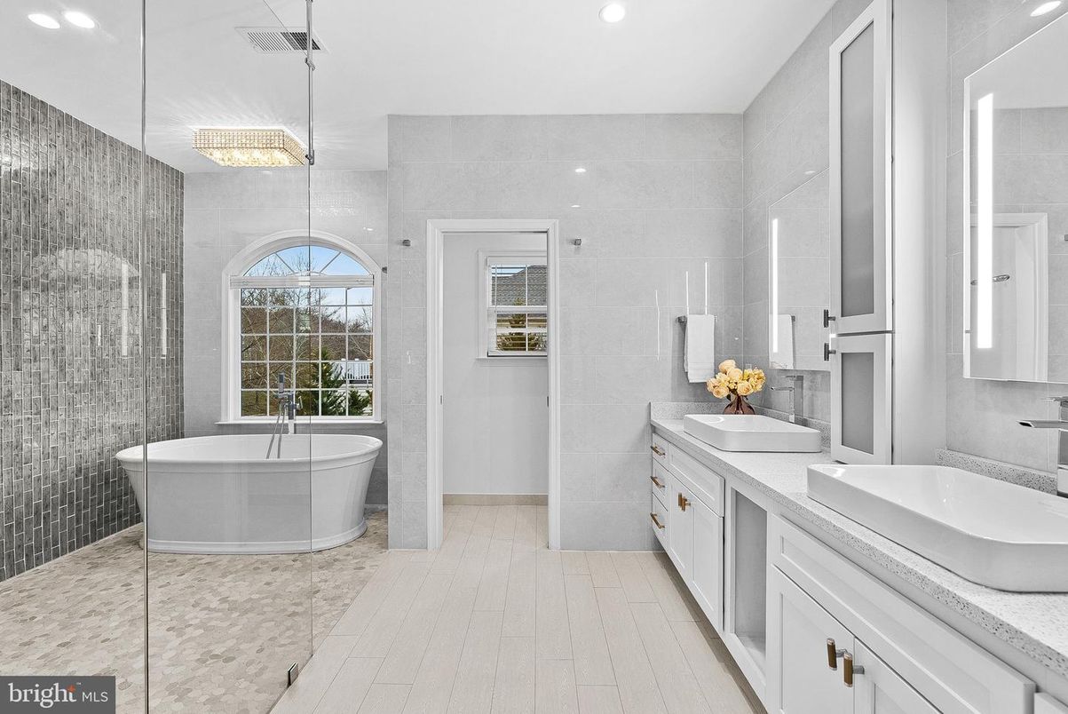 Bathroom, Dual Sink Vanities, Free Standing Baths, Glass Shower, Interior, Pendant Lights, Recessed Lighting