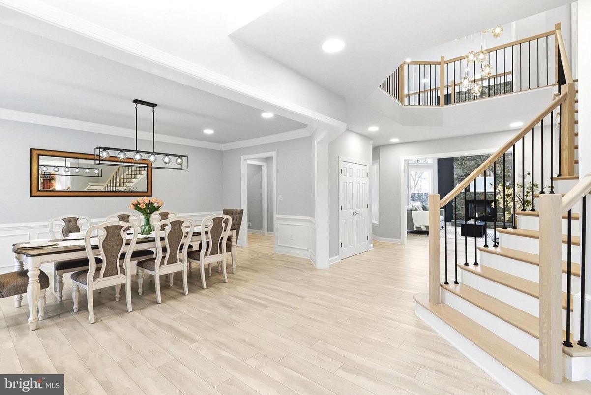 Dining room, Interior, Pendant Lights, Recessed Lighting, Wood Texture Flooring