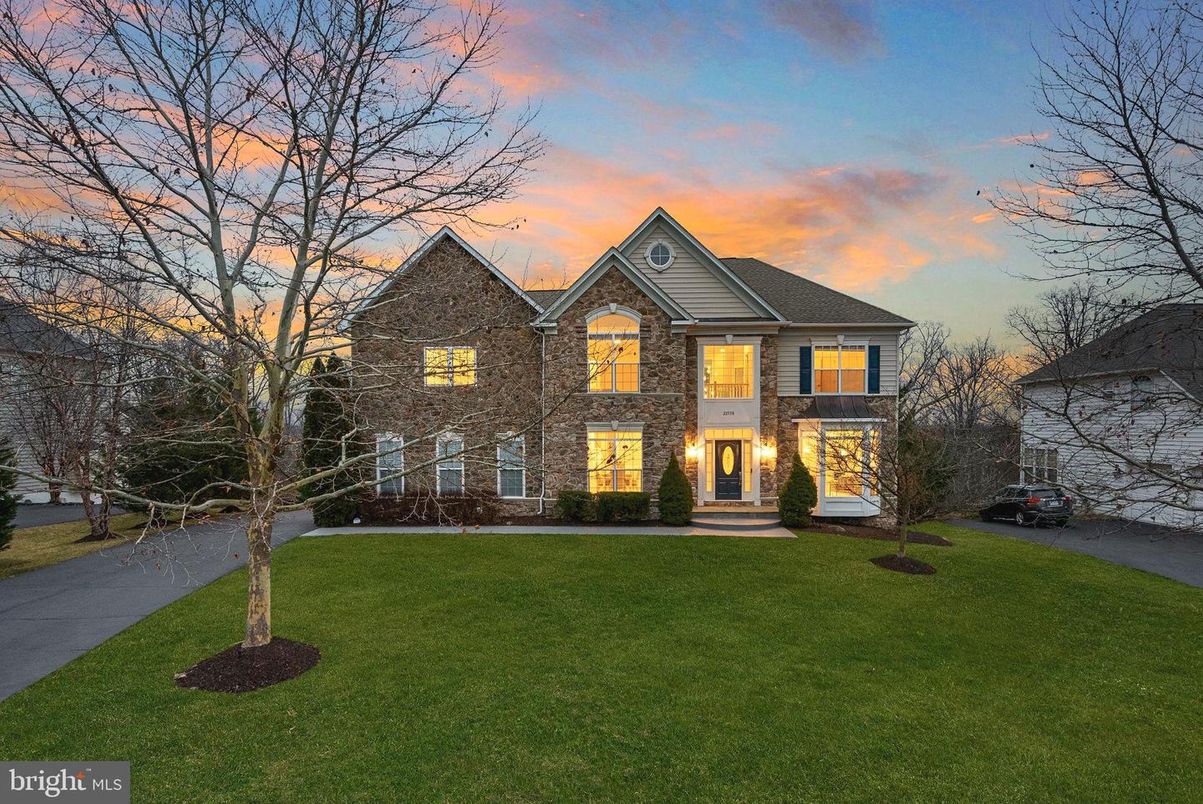 Exterior, Facade, Brick Facade, Brick Traditional