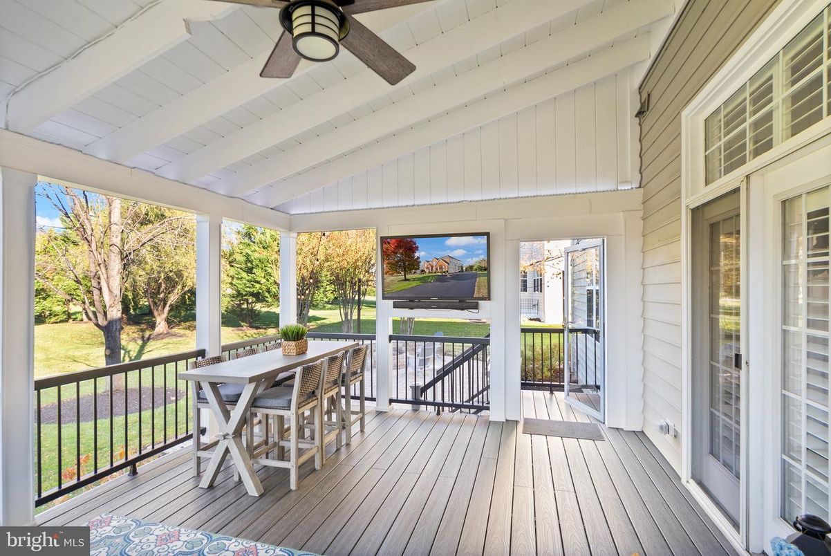 Interior, Sun Room, Wood Texture Flooring