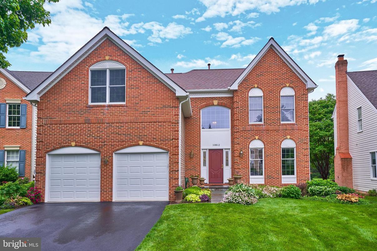 Attached, Exterior, Facade, Brick Facade, Brick Traditional