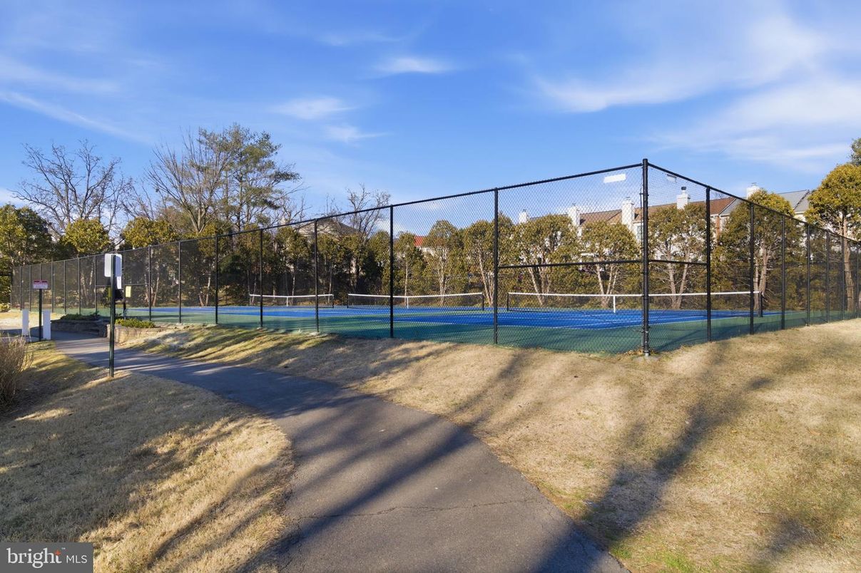 Exterior, Tennis Courts