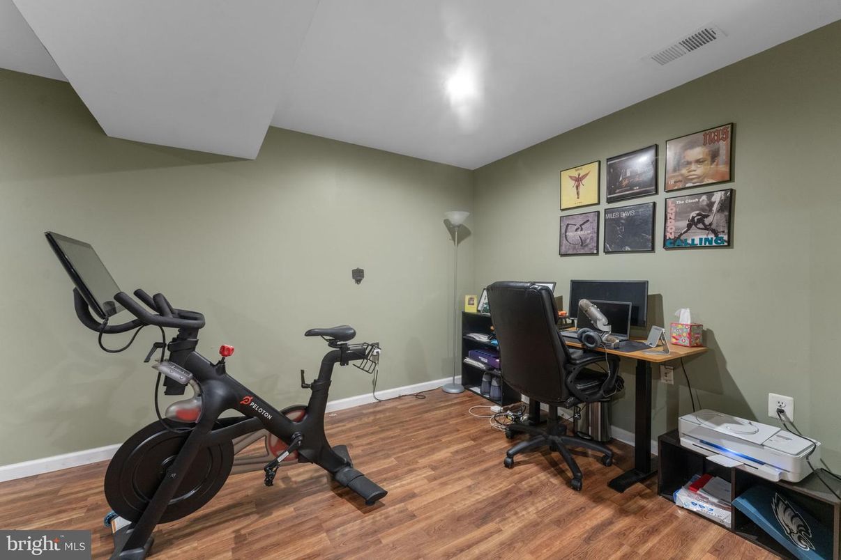 Fitness Equipment, Home Office, Interior, Recessed Lighting, Wood Texture Flooring