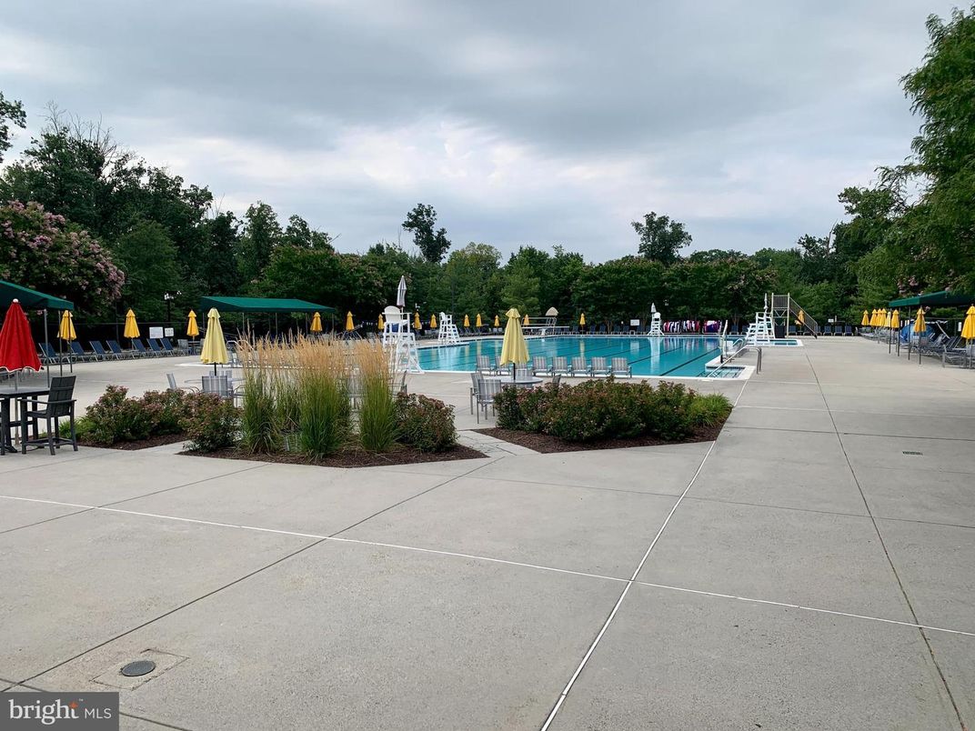 Exterior, Playground, Pool