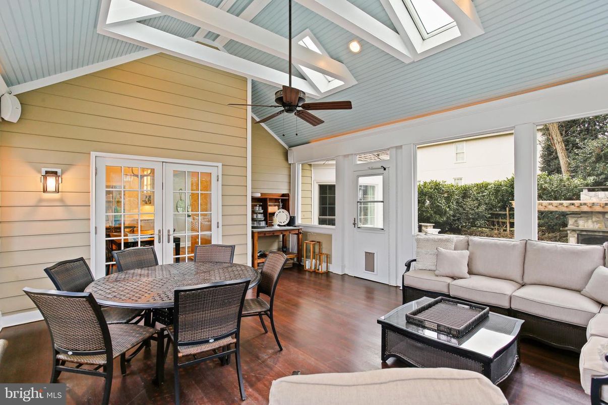 Dining room, Interior, Living room, Wood Texture Flooring
