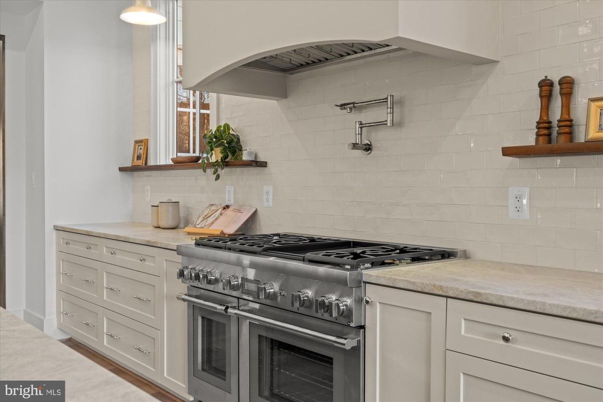 Interior, Kitchen, Stainless Steel Appliances