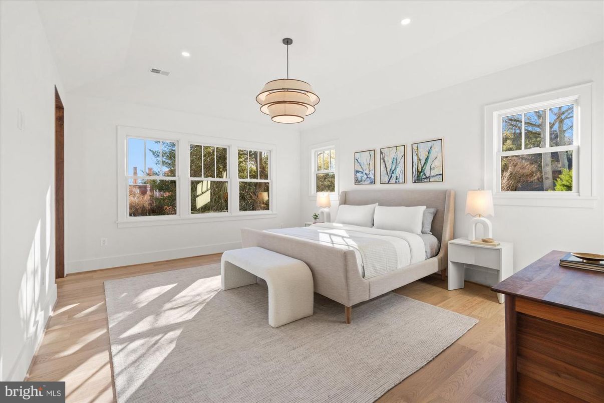 Bedroom, Interior, Pendant Lights, Recessed Lighting, Wood Texture Flooring