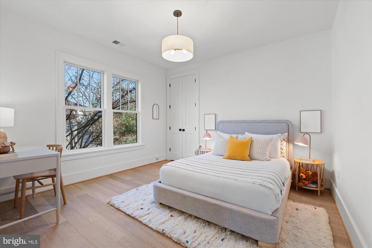 Bedroom, Interior, Pendant Lights, Wood Texture Flooring