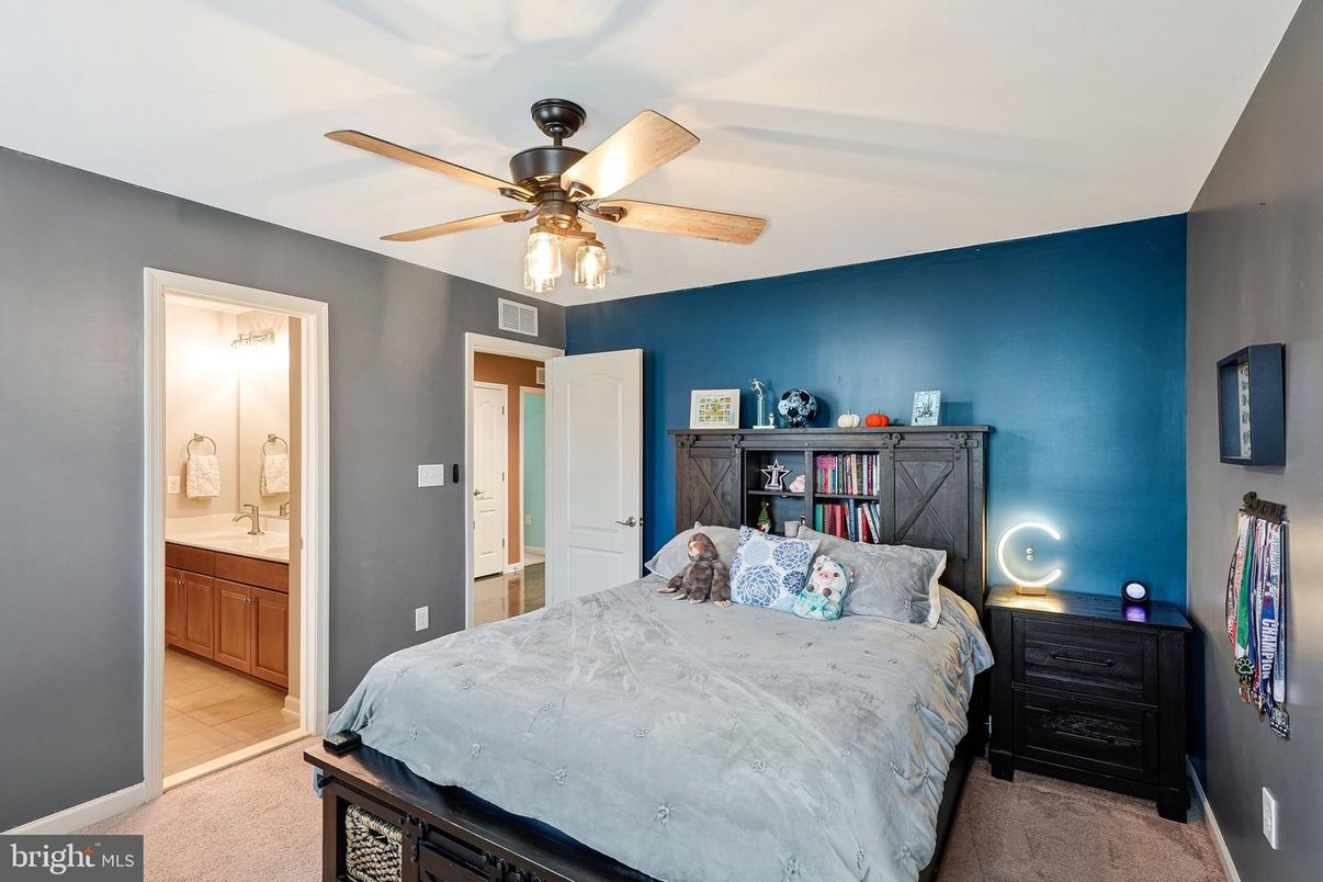 Bathroom, Bedroom, Interior