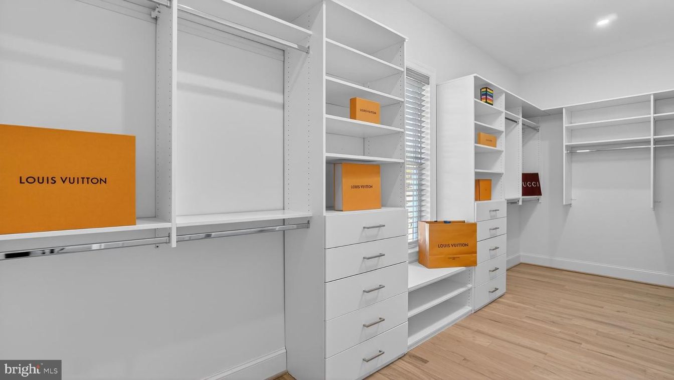 Interior, Recessed Lighting, Walk-in Closets, Wood Texture Flooring