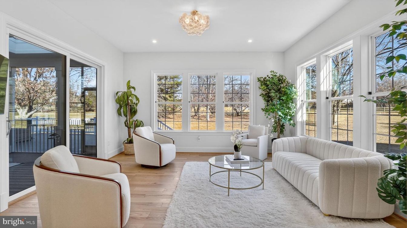 Chandelier, Interior, Living room, Recessed Lighting, Wood Texture Flooring