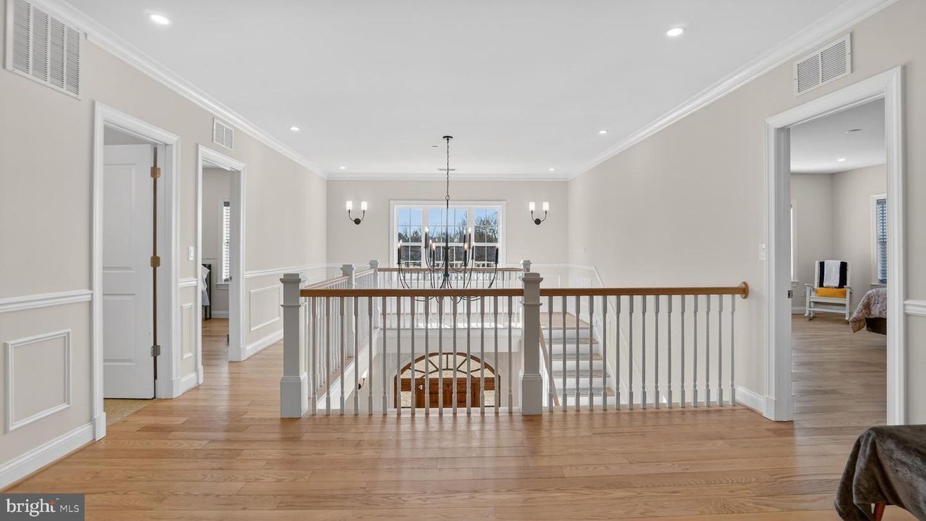 Chandelier, Dining room, Interior, Pendant Lights, Recessed Lighting, Wood Texture Flooring