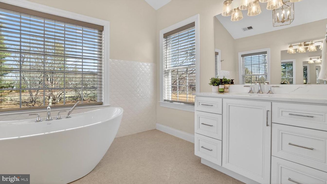 Bathroom, Free Standing Baths, Interior