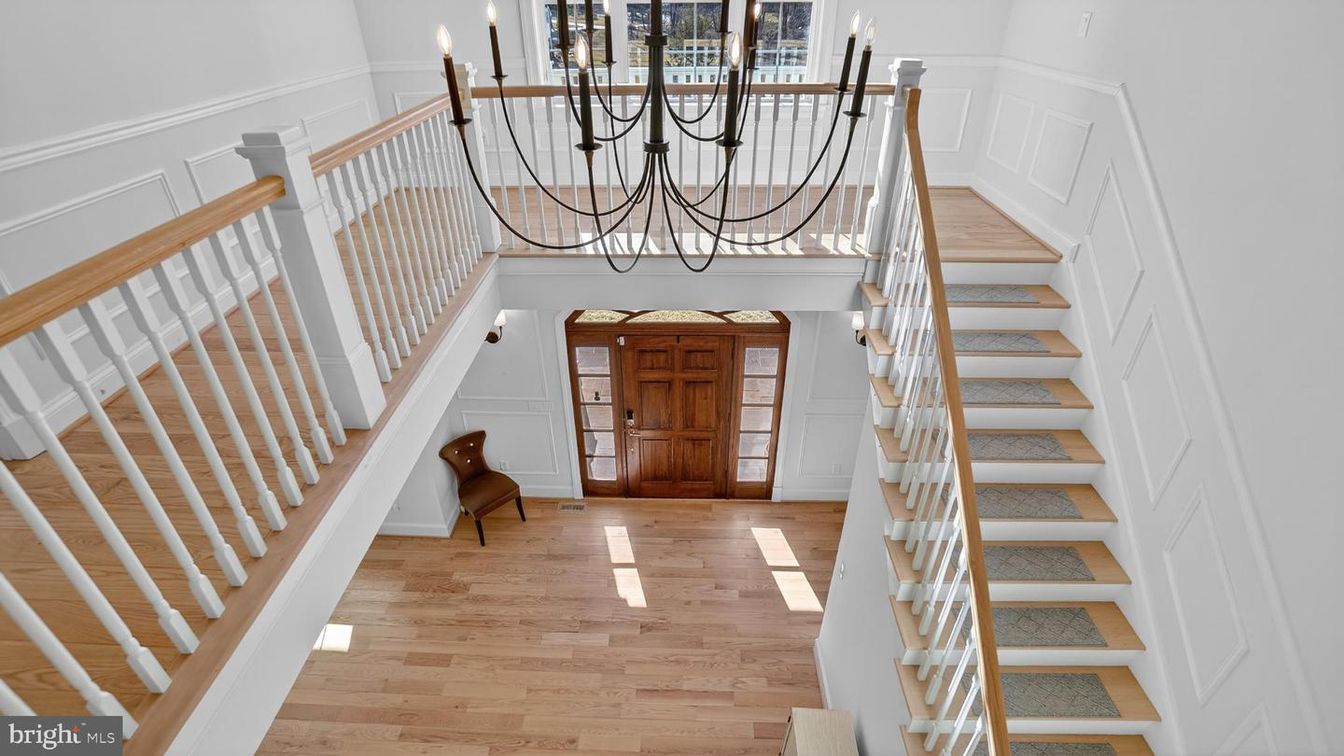 Chandelier, Interior, Wood Texture Flooring
