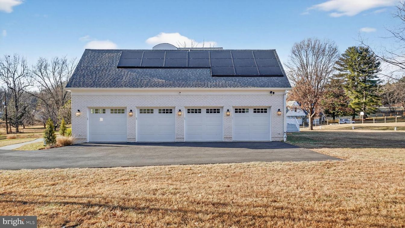 Attached, Exterior, Facade, Solar Panels, Cape Cod