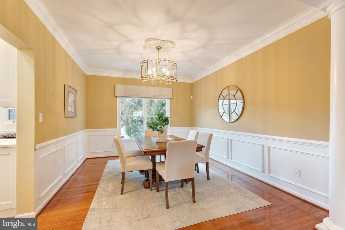 Chandelier, Dining room, Interior, Wood Texture Flooring