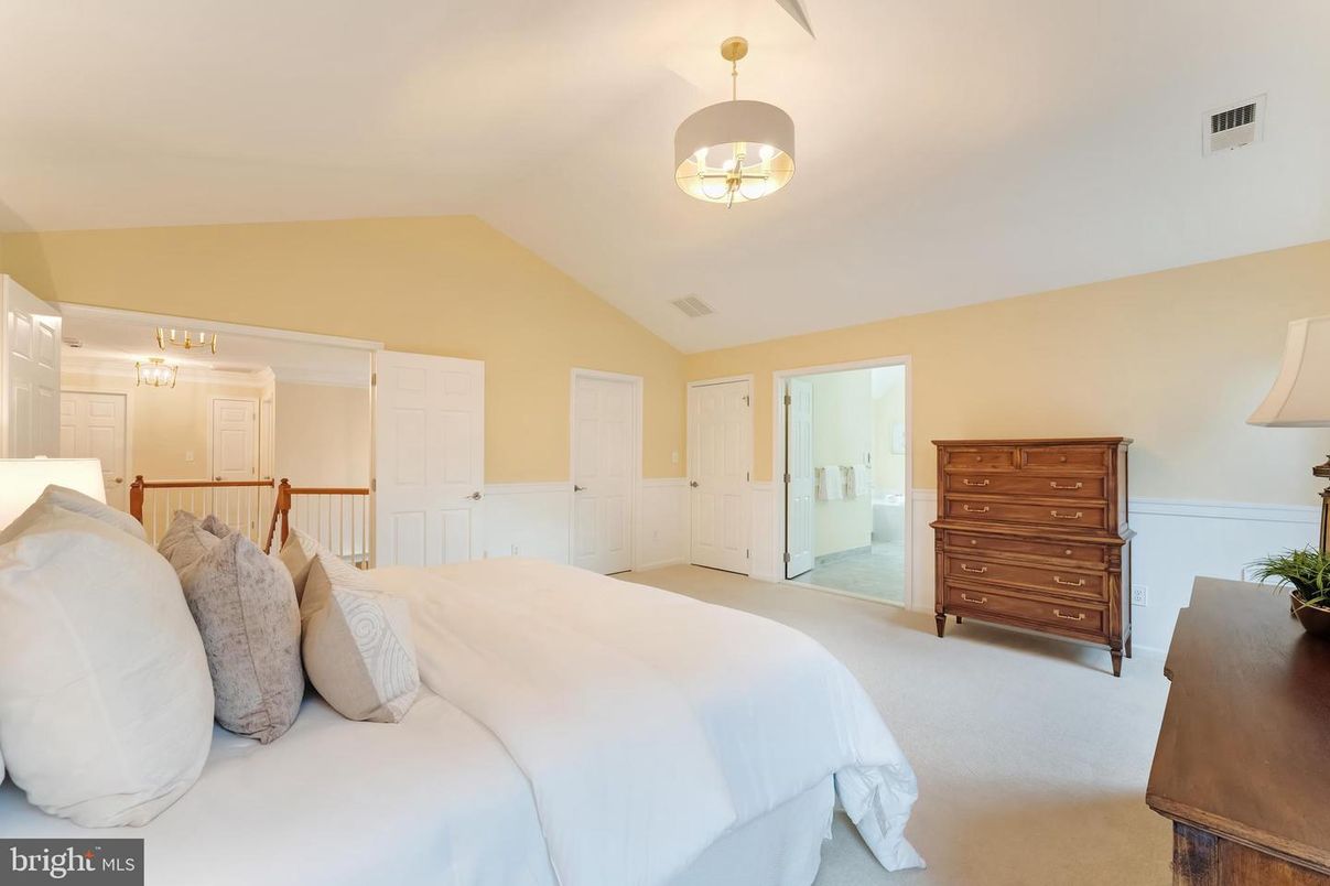 Bedroom, Interior, Pendant Lights