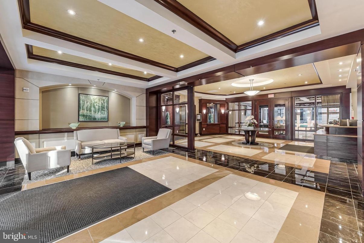 Interior, Living room, Pendant Lights, Recessed Lighting