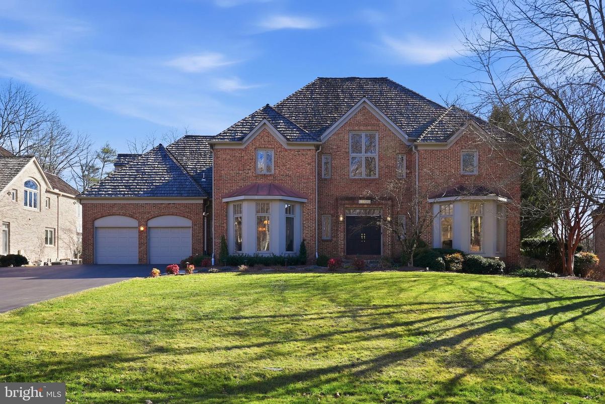 Attached, Exterior, Facade, Brick Facade, French Provincial