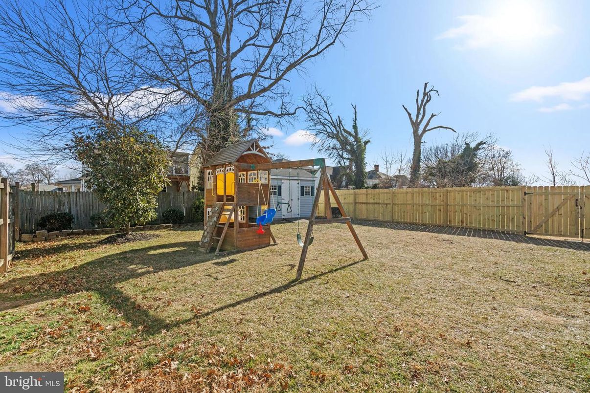 Backyard, Exterior, Playground