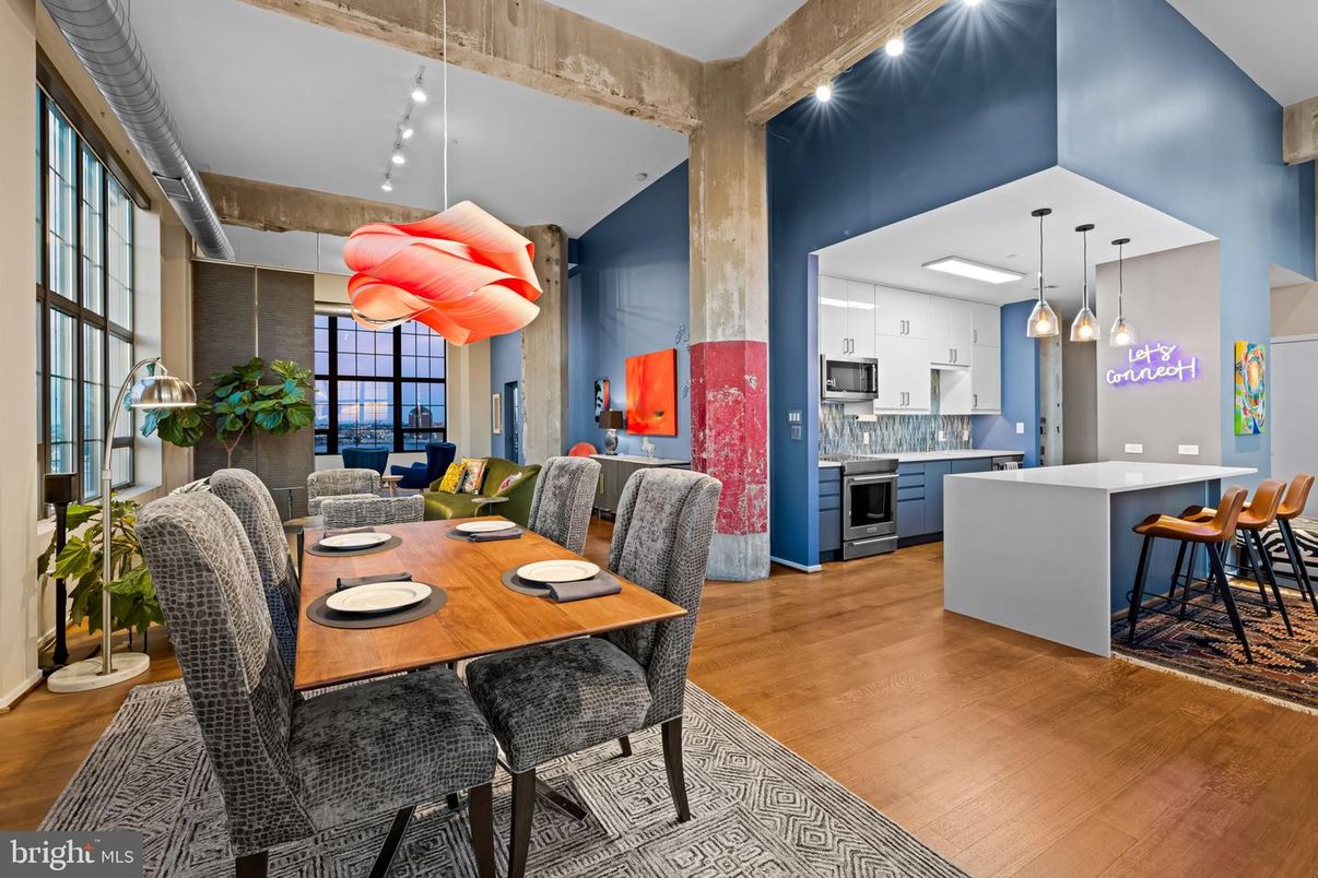 Dining room, Interior, Kitchen, Pendant Lights, Recessed Lighting, Wood Texture Flooring