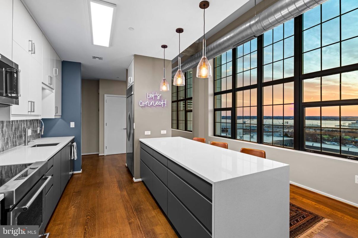 Interior, Kitchen, Pendant Lights, Recessed Lighting, Water, Wood Texture Flooring