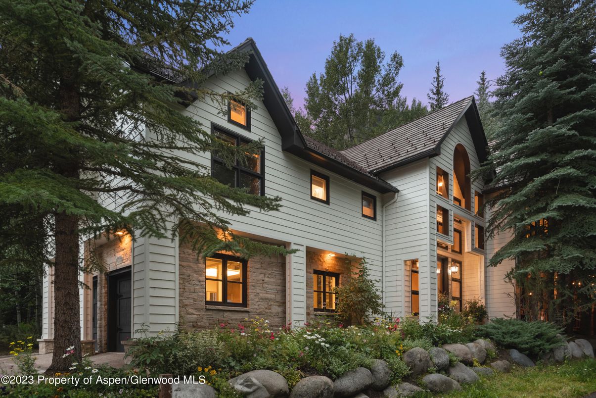 Attached, Exterior, Facade, Brick Facade, Farmhouse