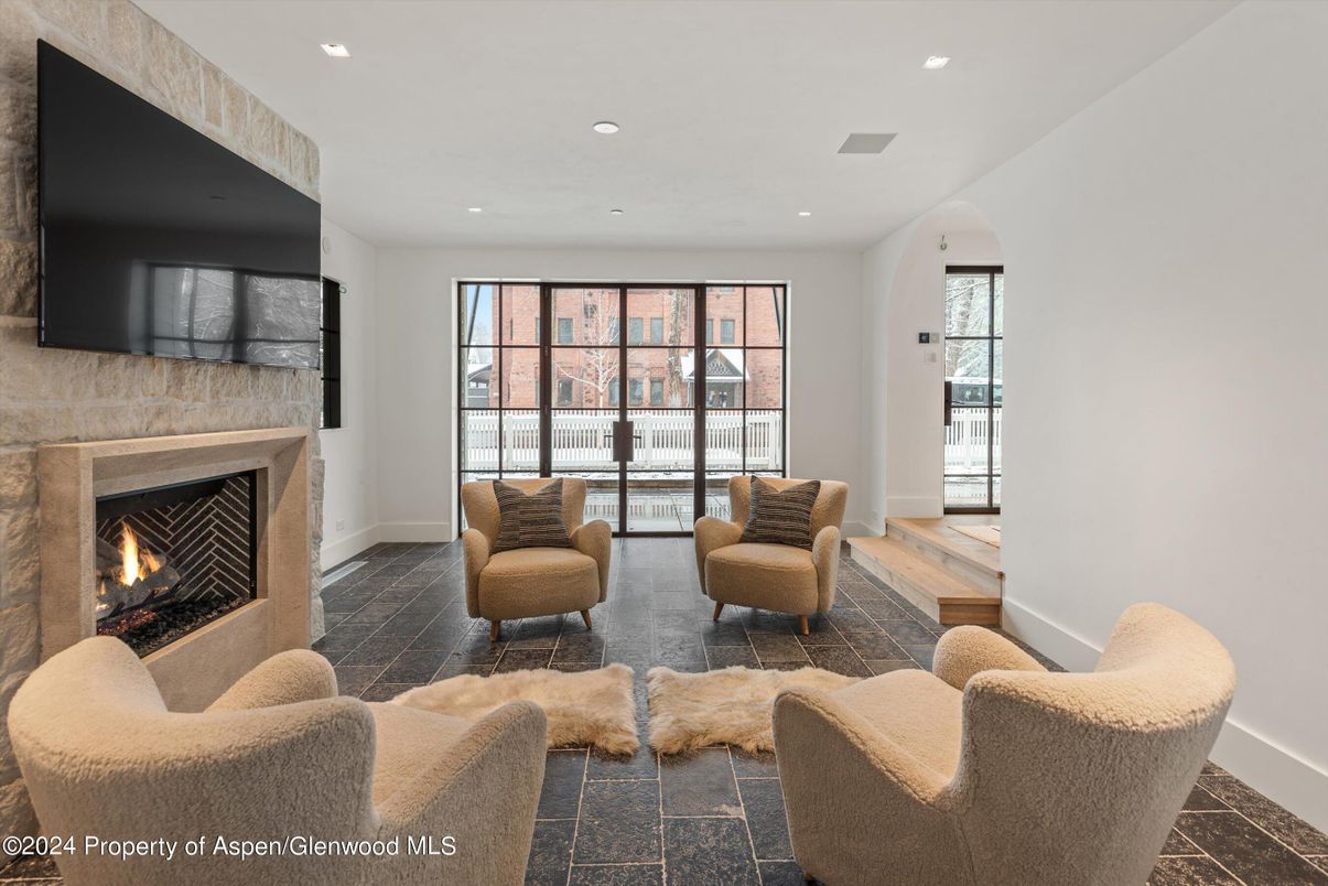 Fireplace, Interior, Living room, Recessed Lighting