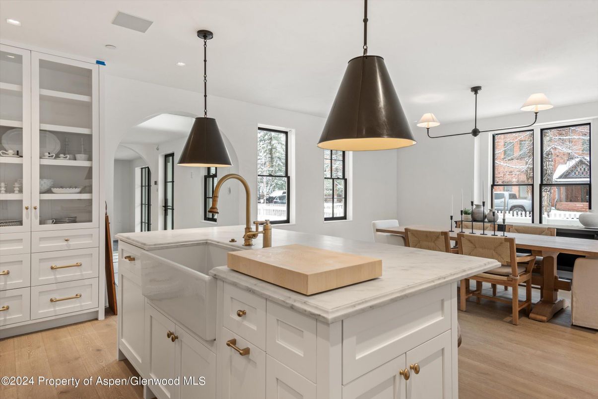 Dining room, Interior, Kitchen, Pendant Lights, Recessed Lighting, Wood Texture Flooring