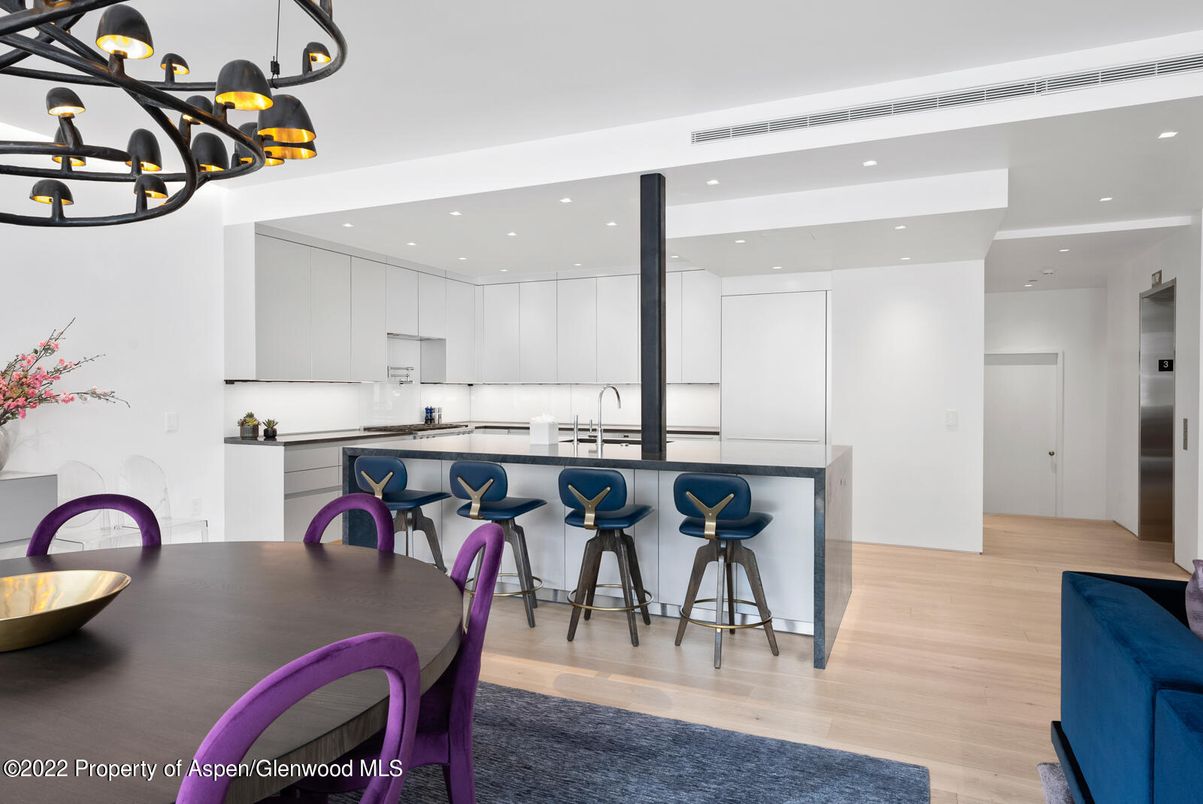 Dining room, Interior, Kitchen, Pendant Lights, Recessed Lighting, Wood Texture Flooring