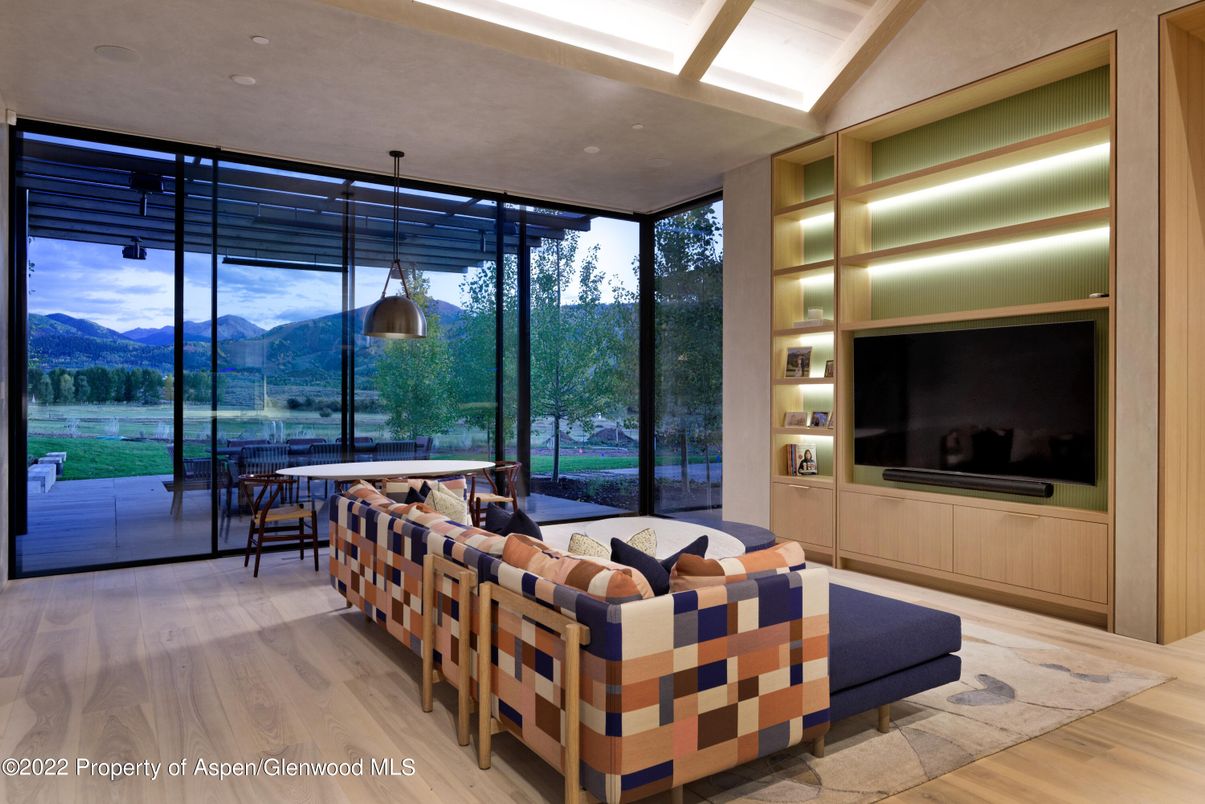 Interior, Pendant Lights, Wood Texture Flooring