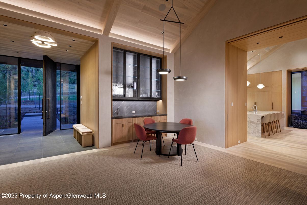 Dining room, Interior, Pendant Lights, Recessed Lighting, Wooden Ceilings, Wooden Walls