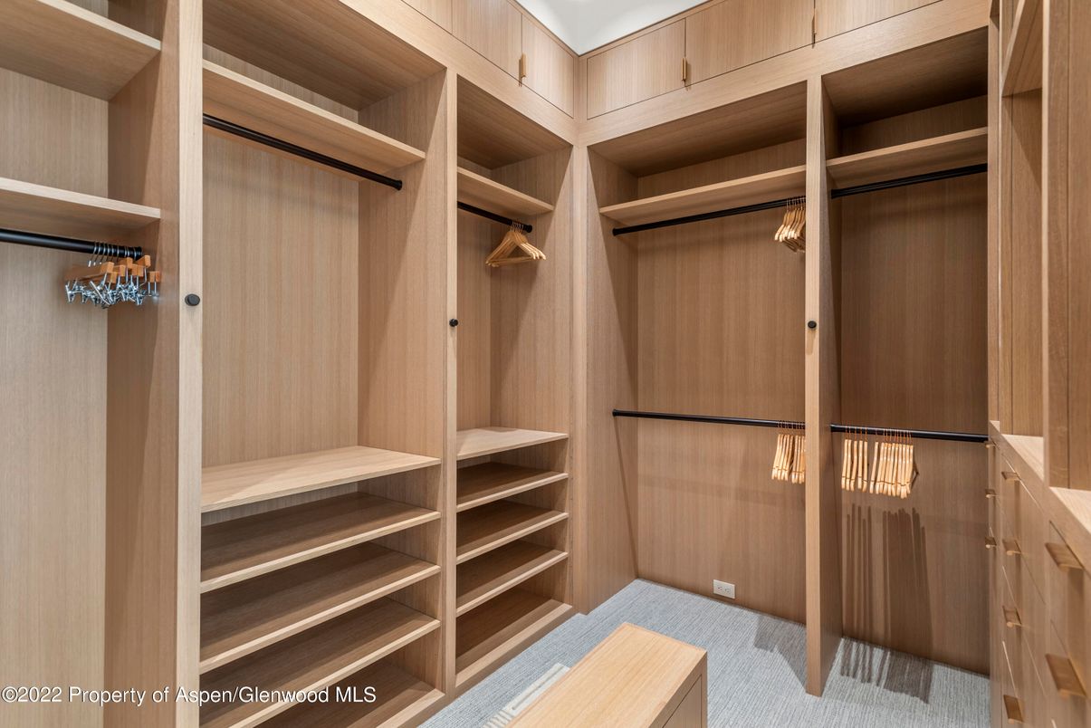 Interior, Walk-in Closets