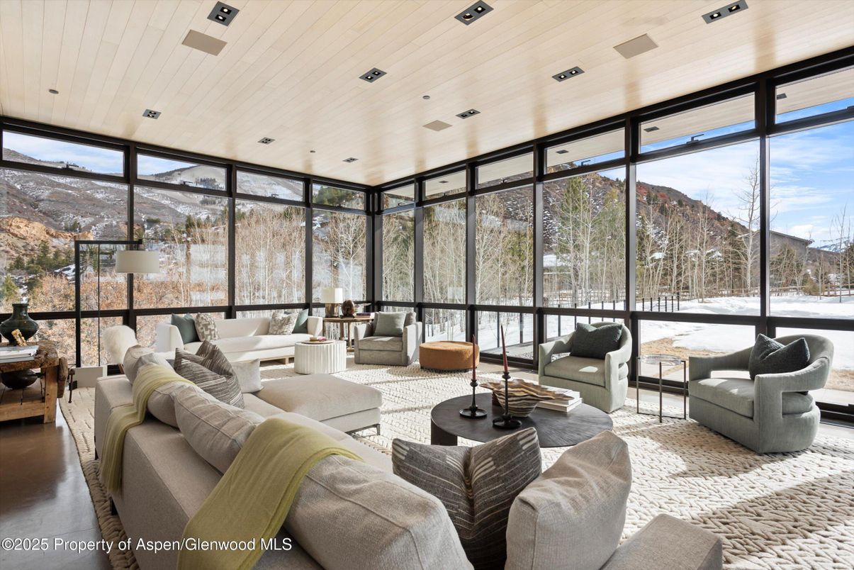 Interior, Living room, Recessed Lighting, Sun Room